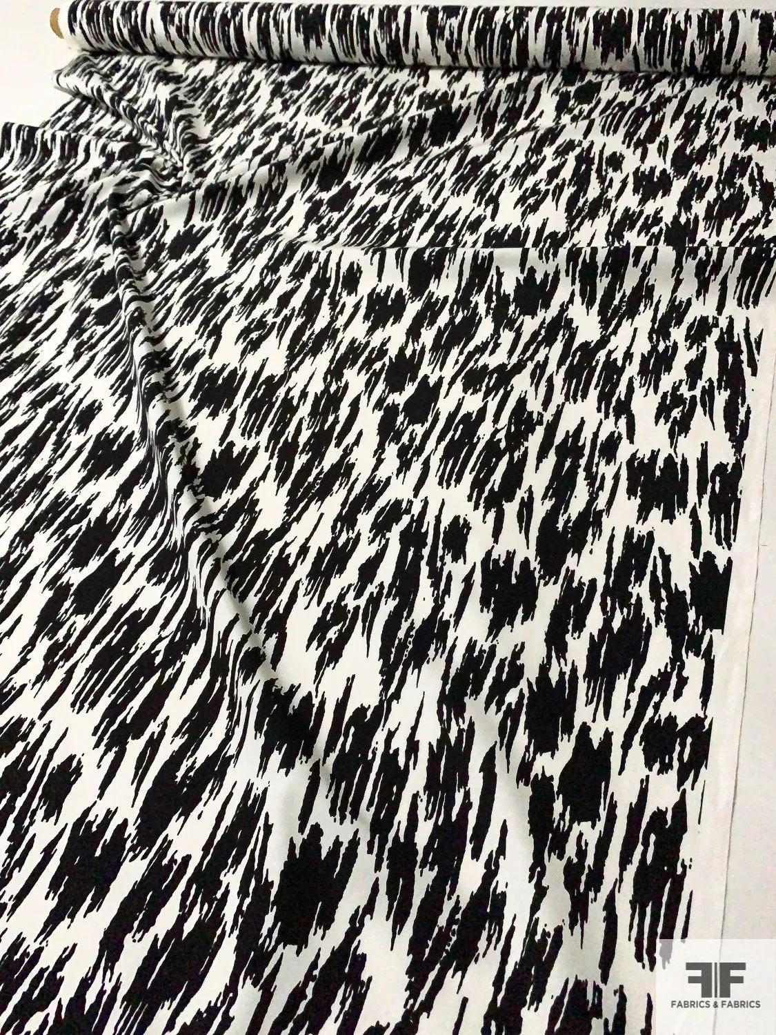 Abstract Streaks Printed Cotton-Silk Faille - Black / Off-White