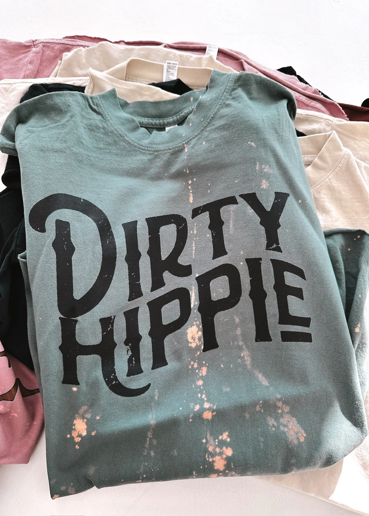 DIRTY HIPPIE BLEACHED OUT SIDE SLIT TEE