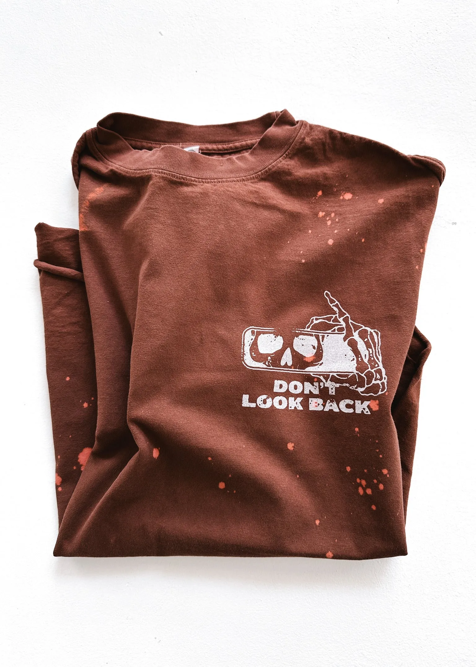 DON'T LOOK BACK BLEACHED OUT SIDE SLIT TEE