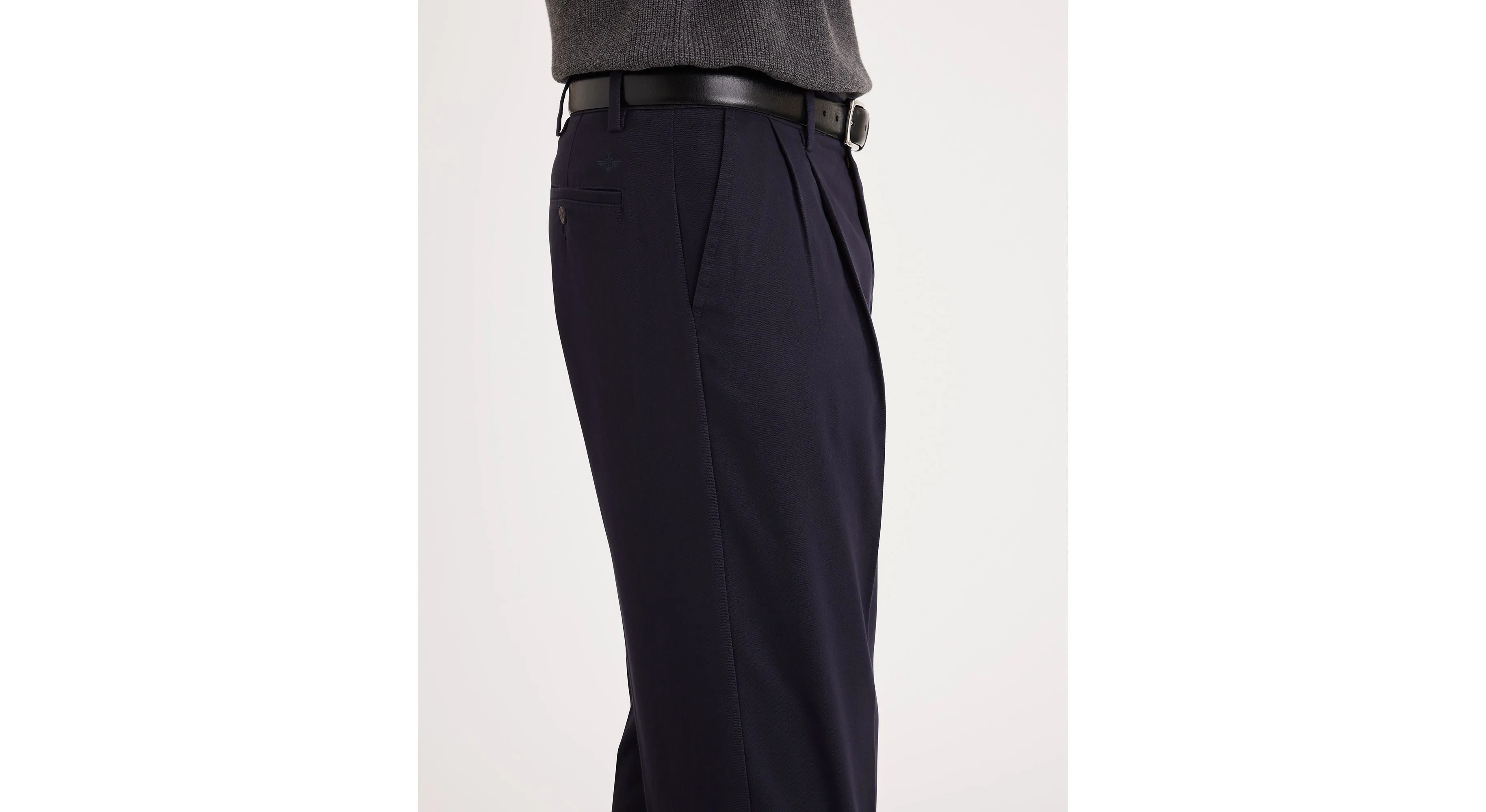 Easy Khakis, Pleated, Classic Fit