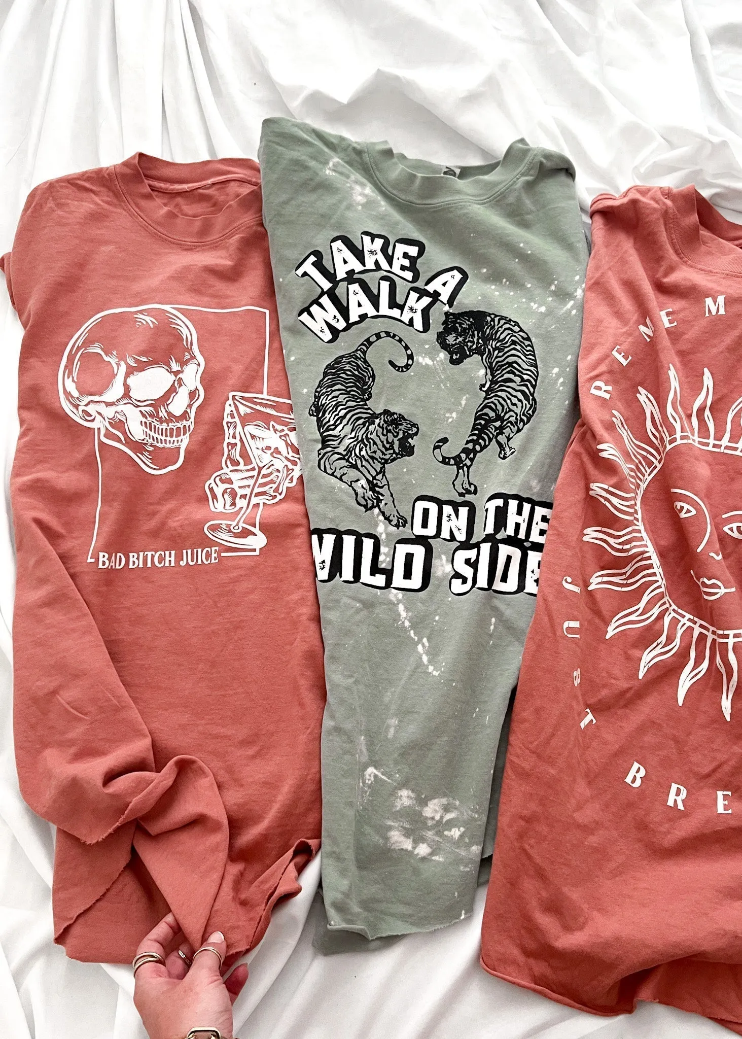 FINAL SALE: BAD BITCH JUICE SIDE SLIT TEE