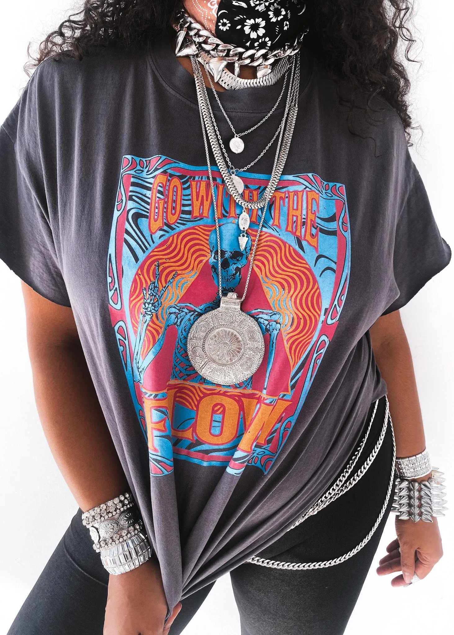 GO WITH THE FLOW (SKELETON) SIDE SLIT TEE