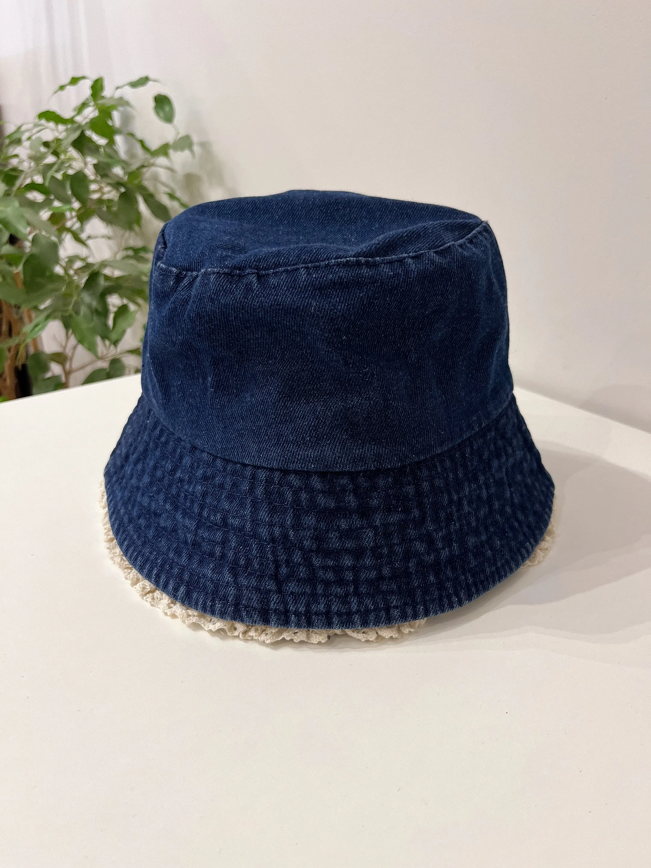 TOMORROW Lace bucket hat