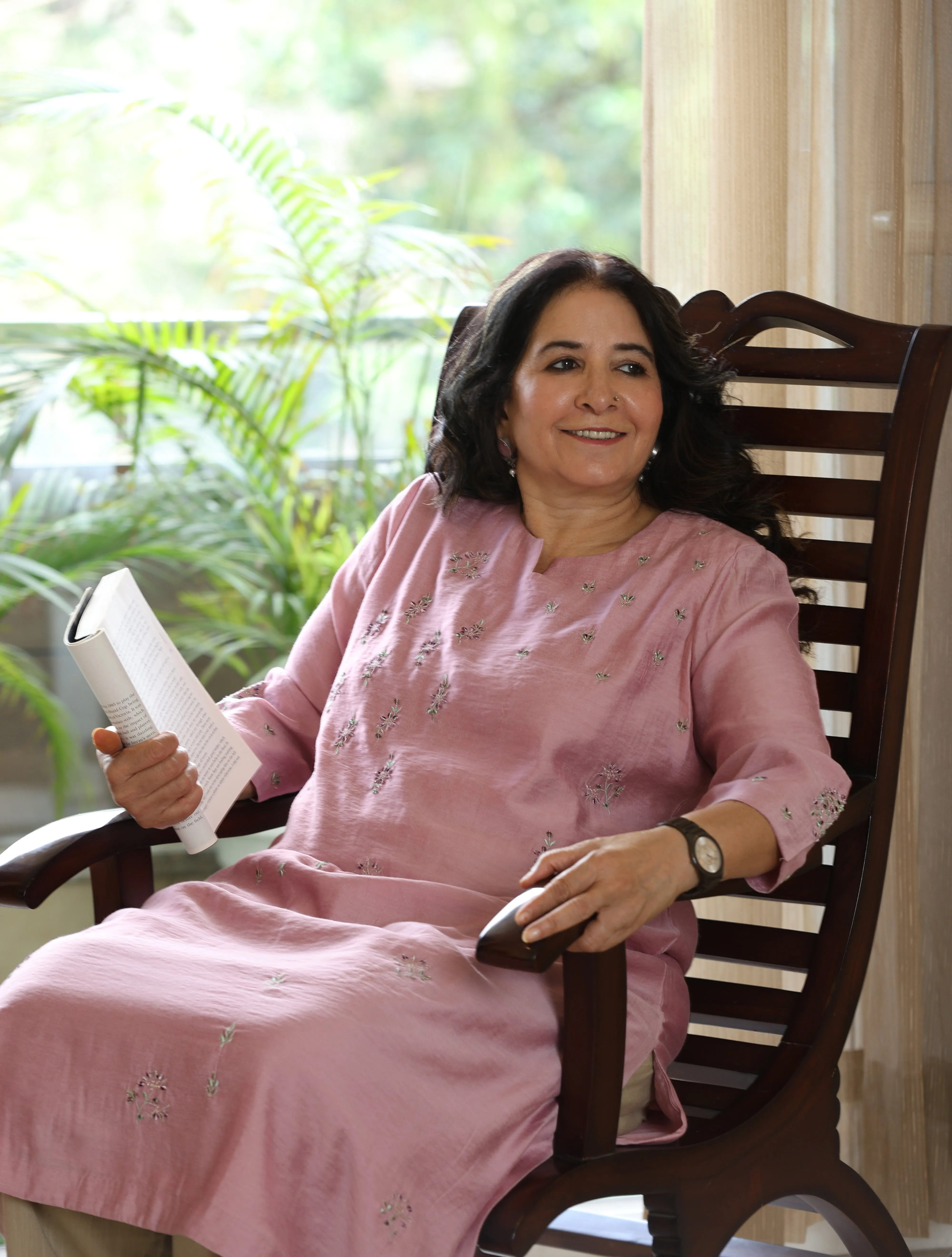 trueBrowns Pink Chanderi Embroidered Kurta