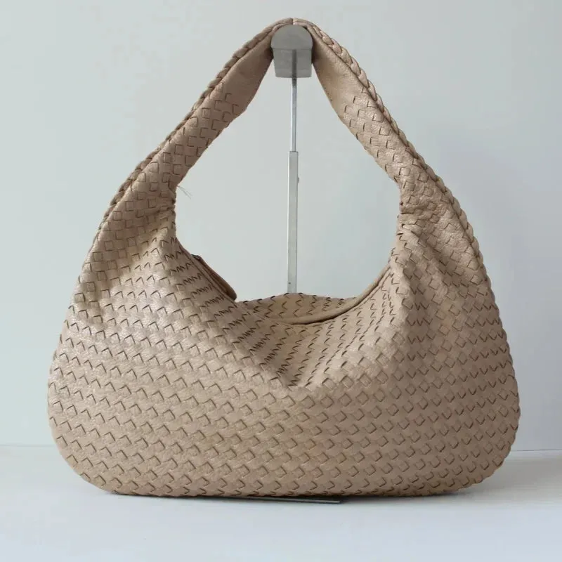 Woven Leather Hobo Bag - Grace’s Timeless Craftsmanship